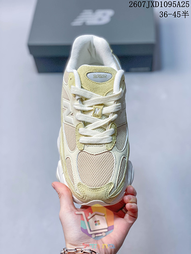 New Balance 9060R Sneakers aus Wildleder für Herren und Damen 24