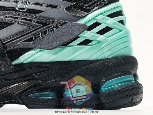 New Balance 1906R Sneaker in Schwarz mit dem N an der Seite 3