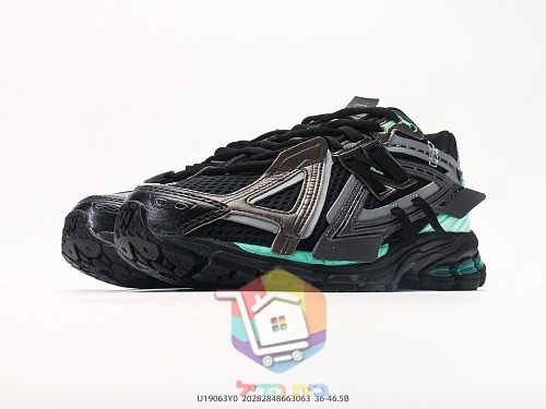 New Balance 1906R Sneaker in Schwarz mit dem N an der Seite 5