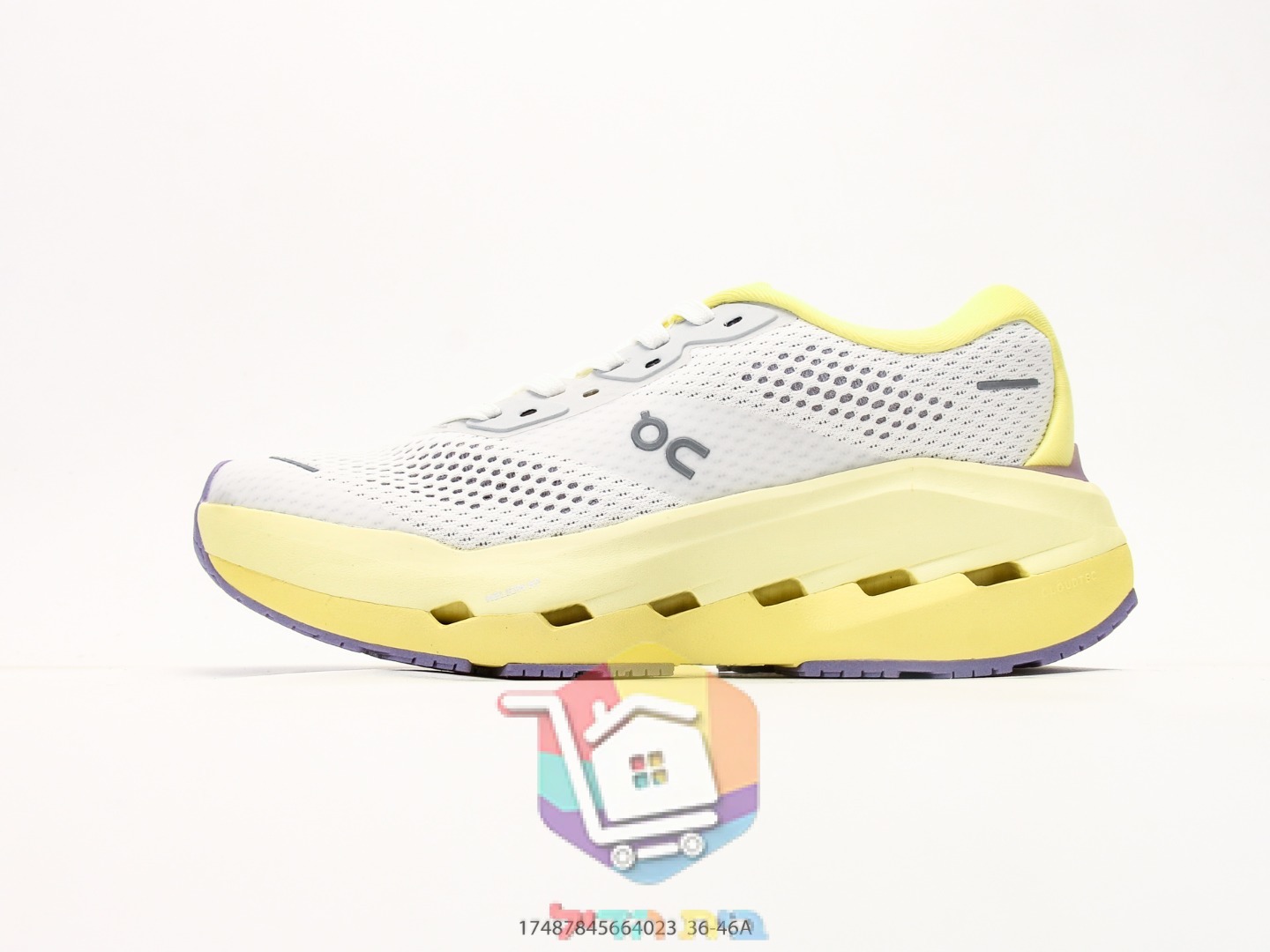 OC Laufschuhe aus perforiertem Mesh mit dicker Sohle