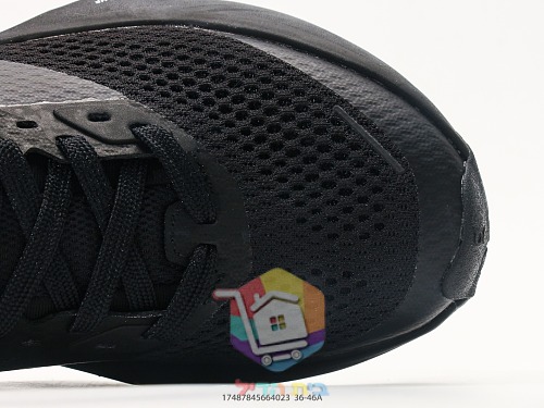 OC Laufschuhe aus perforiertem Mesh mit dicker Sohle 10