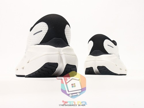 OC Laufschuhe aus perforiertem Mesh mit dicker Sohle 20