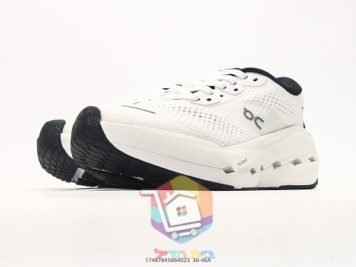 OC Laufschuhe aus perforiertem Mesh mit dicker Sohle 21