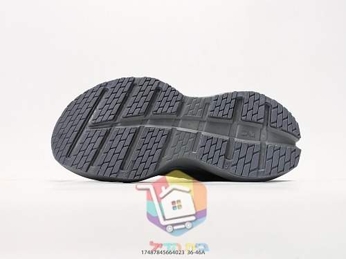 OC Laufschuhe aus perforiertem Mesh mit dicker Sohle 30