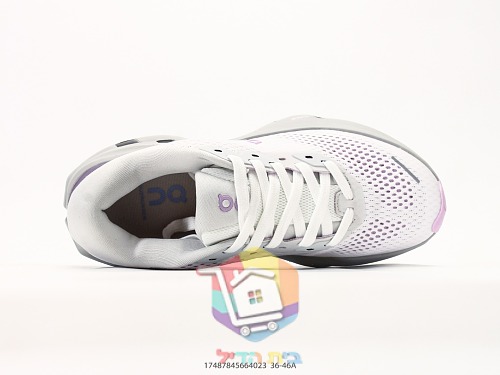 OC Laufschuhe aus perforiertem Mesh mit dicker Sohle 40