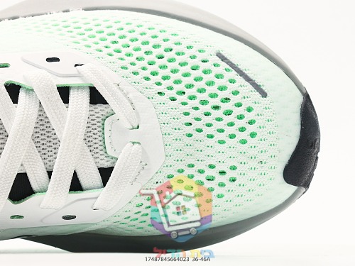OC Laufschuhe aus perforiertem Mesh mit dicker Sohle 43
