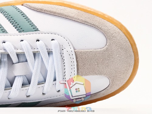 adidas Samba und Superstar Sneaker mit Hello Kitty Print 17