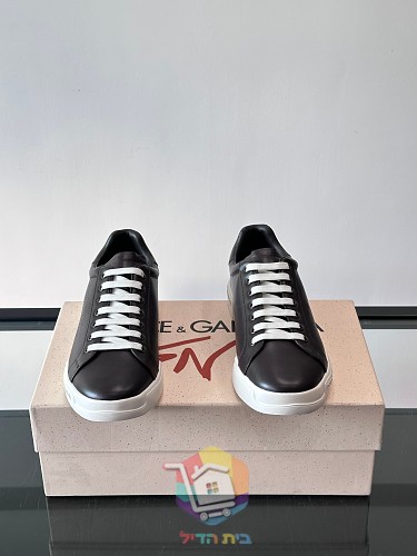 Sneaker DOLCE & GABBANA mit perforiertem DG an der Seite 10