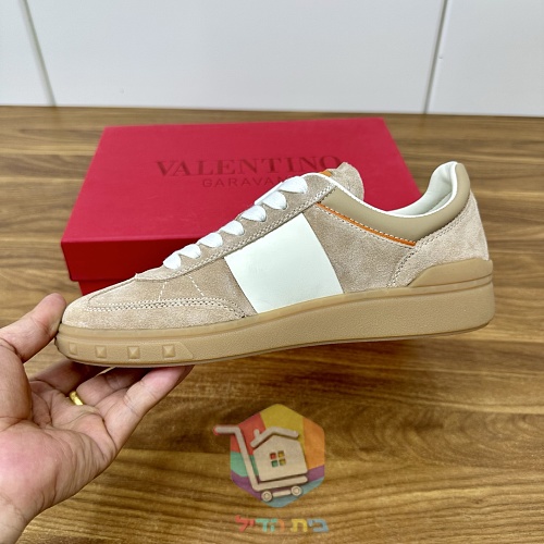 Sneaker VALENTINO mit erhabenem Logo an der Seite 5