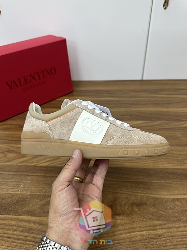 Sneaker VALENTINO mit erhabenem Logo an der Seite 6