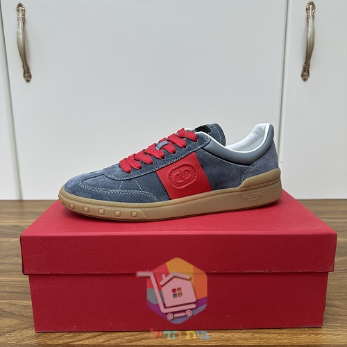 Sneaker VALENTINO mit erhabenem Logo an der Seite 12