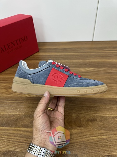 Sneaker VALENTINO mit erhabenem Logo an der Seite 14