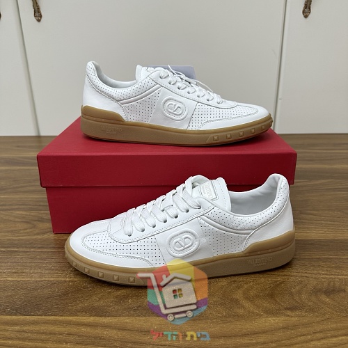 Sneaker VALENTINO mit erhabenem Logo an der Seite 20