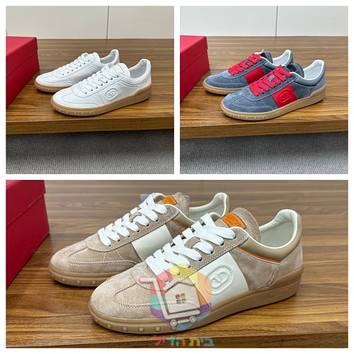 Sneaker VALENTINO mit erhabenem Logo an der Seite 25