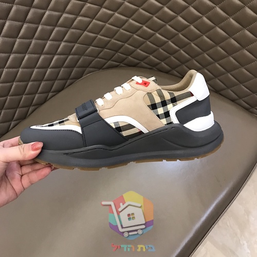 Sneaker BURBERRY mit Karomuster 2