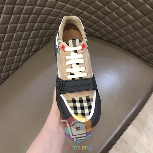 Sneaker BURBERRY mit Karomuster 3