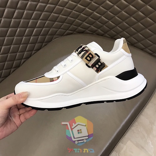 Sneaker BURBERRY mit Karomuster 10
