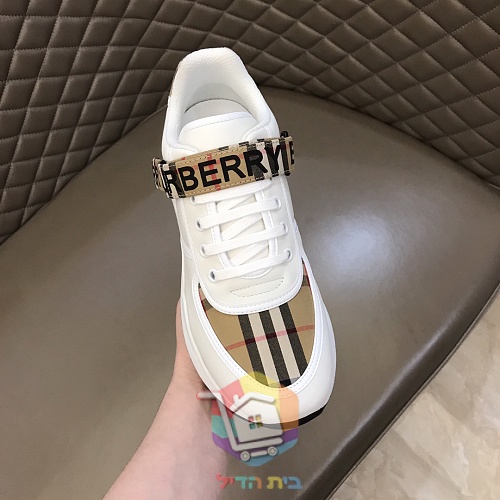 Sneaker BURBERRY mit Karomuster 11