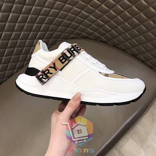 Sneaker BURBERRY mit Karomuster 12