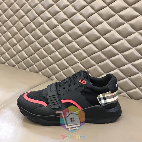 Sneaker BURBERRY mit Karomuster 21