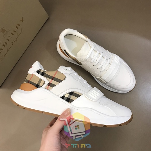 Sneaker BURBERRY mit Karomuster 30