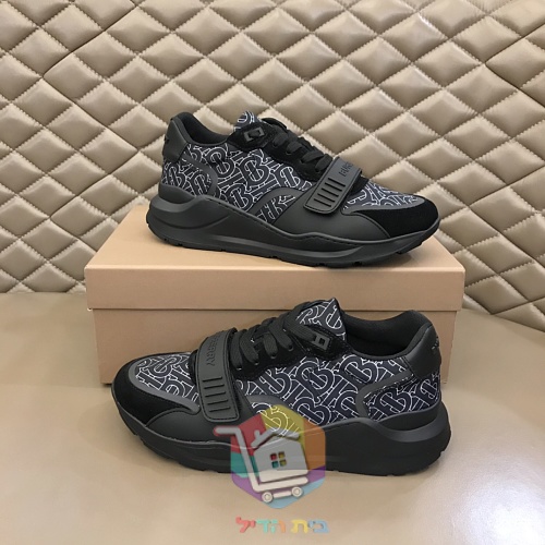 Sneaker BURBERRY mit Karomuster 54
