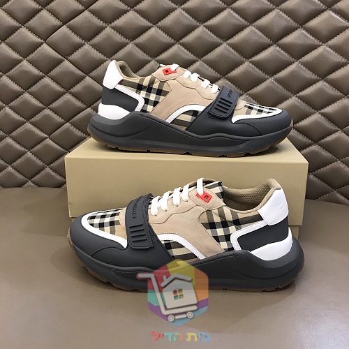 Sneaker BURBERRY mit Karomuster 55