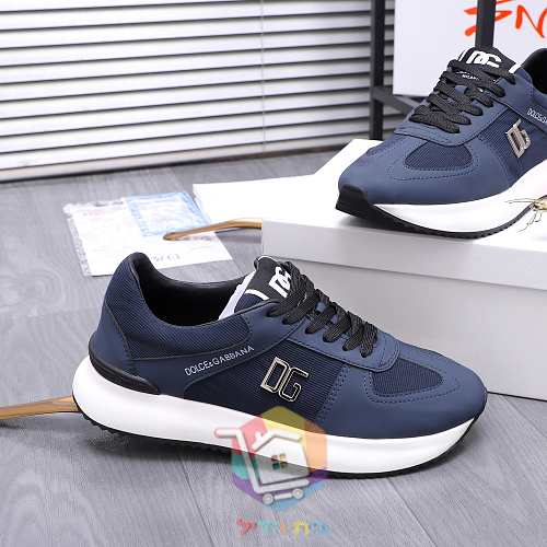 Sneaker DOLCE&GABBANA mit DG aus Metall an der Seite 23
