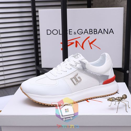Sneaker DOLCE&GABBANA mit DG aus Metall an der Seite 31