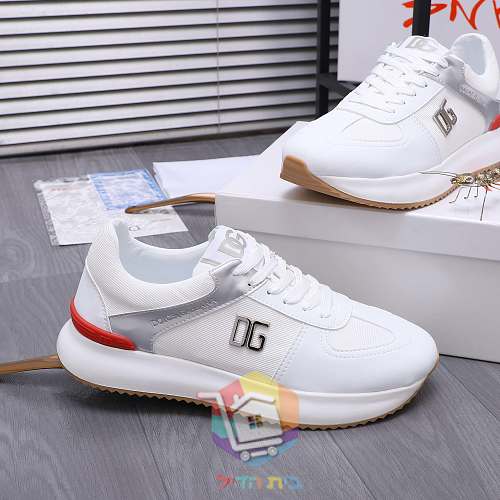 Sneaker DOLCE&GABBANA mit DG aus Metall an der Seite 32