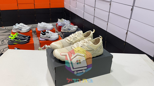 Laufschuhe NEW BALANCE Minimus in Creme 9
