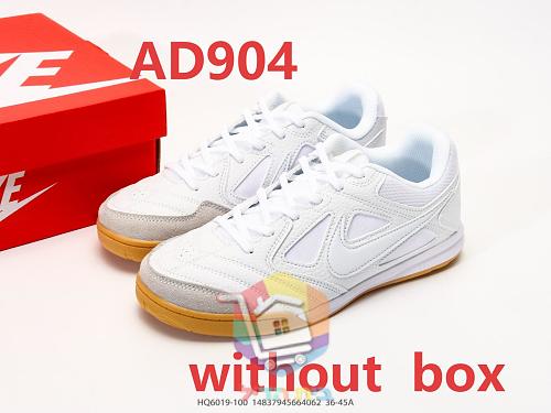 Sneaker Nike in Weiß mit karamellfarbener Sohle 11