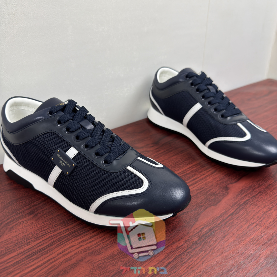 Dolce & Gabbana Sneaker mit Metallplatte an der Seite