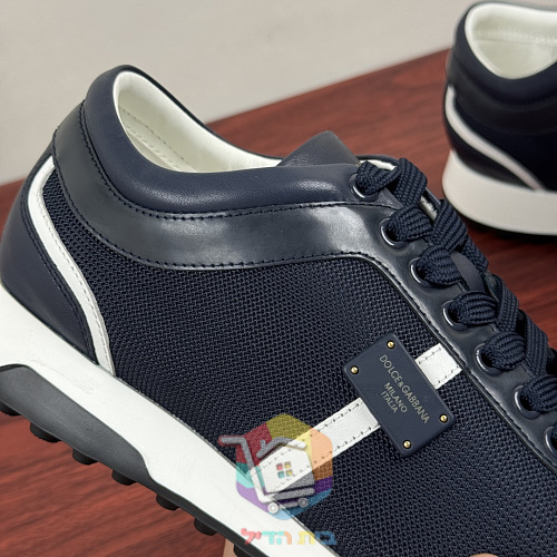 Dolce & Gabbana Sneaker mit Metallplatte an der Seite 4
