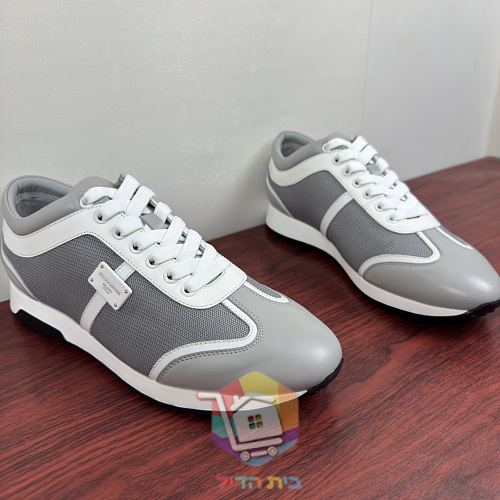 Dolce & Gabbana Sneaker mit Metallplatte an der Seite 15