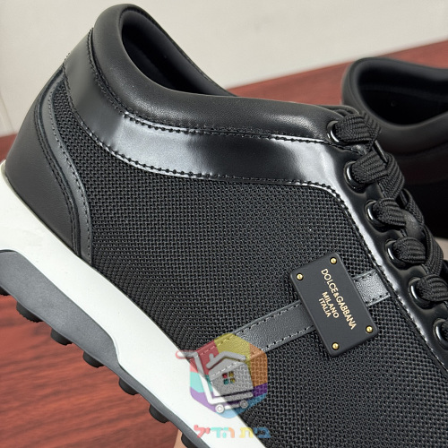 Dolce & Gabbana Sneaker mit Metallplatte an der Seite 21