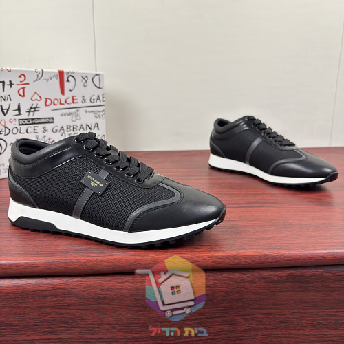 Dolce & Gabbana Sneaker mit Metallplatte an der Seite 24