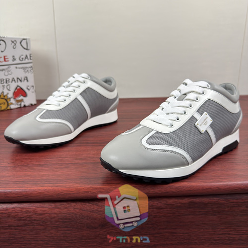 Dolce & Gabbana Sneaker mit Metallplatte an der Seite 26