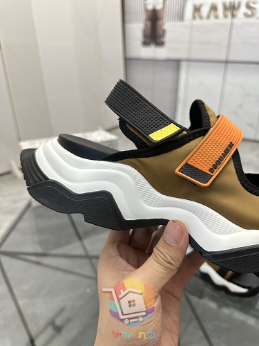 DSQUARED2 Sandalen mit drei verstellbaren Riemen 2