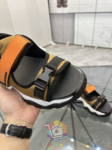 DSQUARED2 Sandalen mit drei verstellbaren Riemen 3