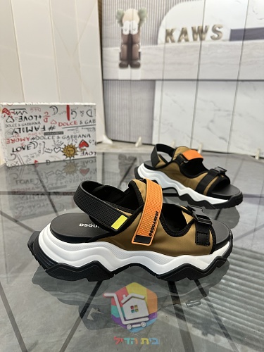 DSQUARED2 Sandalen mit drei verstellbaren Riemen 7