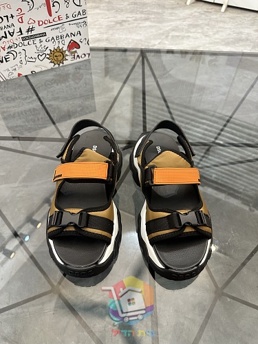 DSQUARED2 Sandalen mit drei verstellbaren Riemen 9