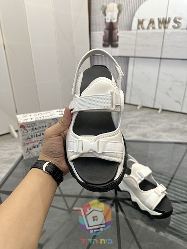 DSQUARED2 Sandalen mit drei verstellbaren Riemen 25