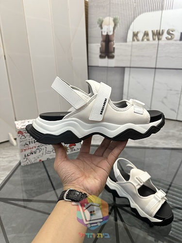 DSQUARED2 Sandalen mit drei verstellbaren Riemen 26