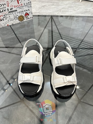 DSQUARED2 Sandalen mit drei verstellbaren Riemen 29