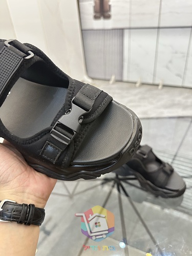 DSQUARED2 Sandalen mit drei verstellbaren Riemen 32