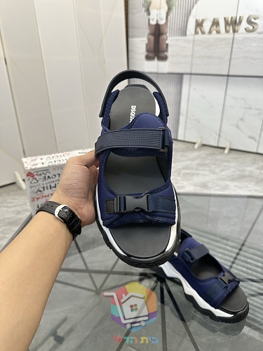 DSQUARED2 Sandalen mit drei verstellbaren Riemen 43