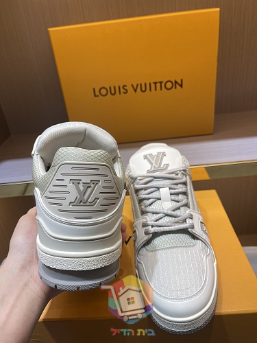 Louis Vuitton LV Trainer in Schwarz und Creme 2