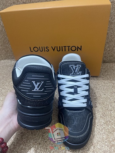 Sneaker Louis Vuitton LV Trainer 17