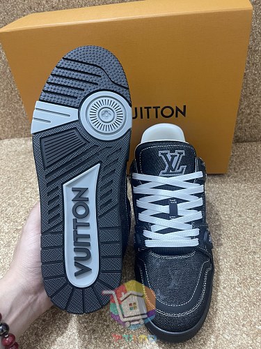 Sneaker Louis Vuitton LV Trainer 18